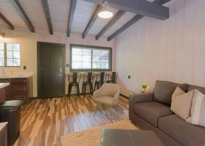 Unit 8 - Slide Rock Holiday home